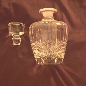Elegant Clear Glass Decanter